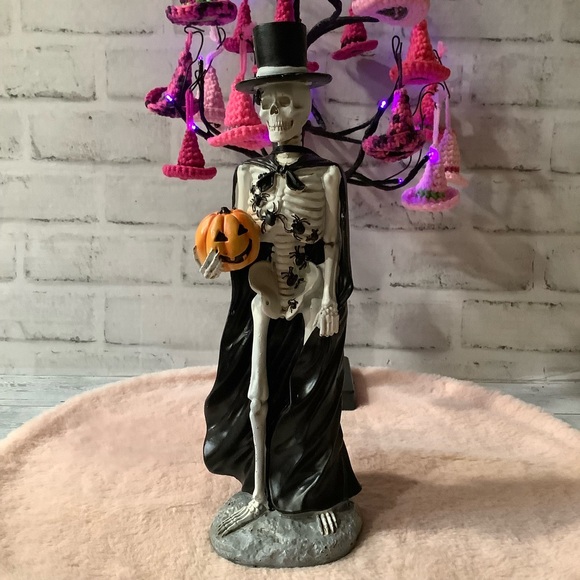 SPOOKY NIGHT 12in Skeleton Holding Jack-O-Lantern - Picture 2 of 6